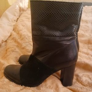 Musse and Cloud, black heeled booties